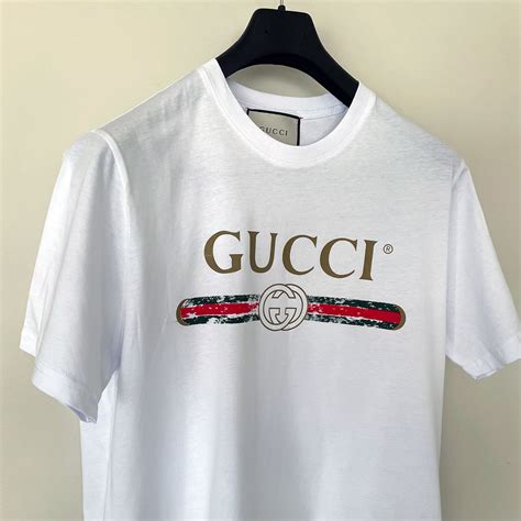 la maglietta gucci è stampata